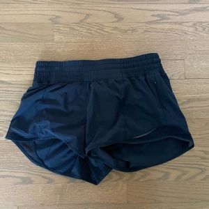 Lululemon Hotty Hot Short 2.5''